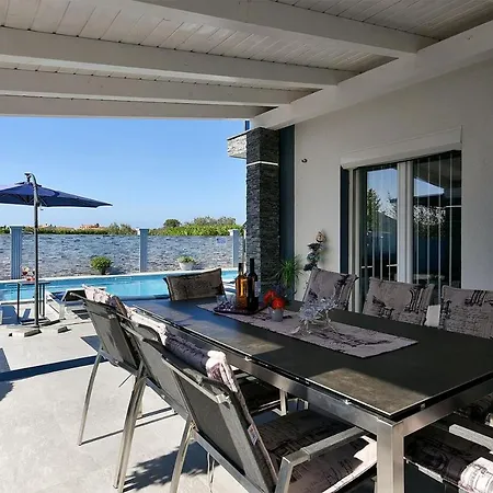 Family Friendly House With A Swimming Pool - 19597 Holiday home